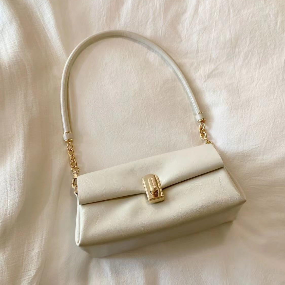 Luna Shoulder Bag