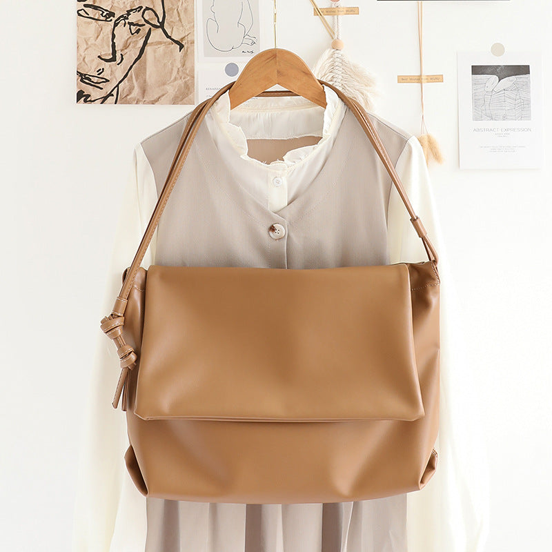 Charlotte Hobo Bag