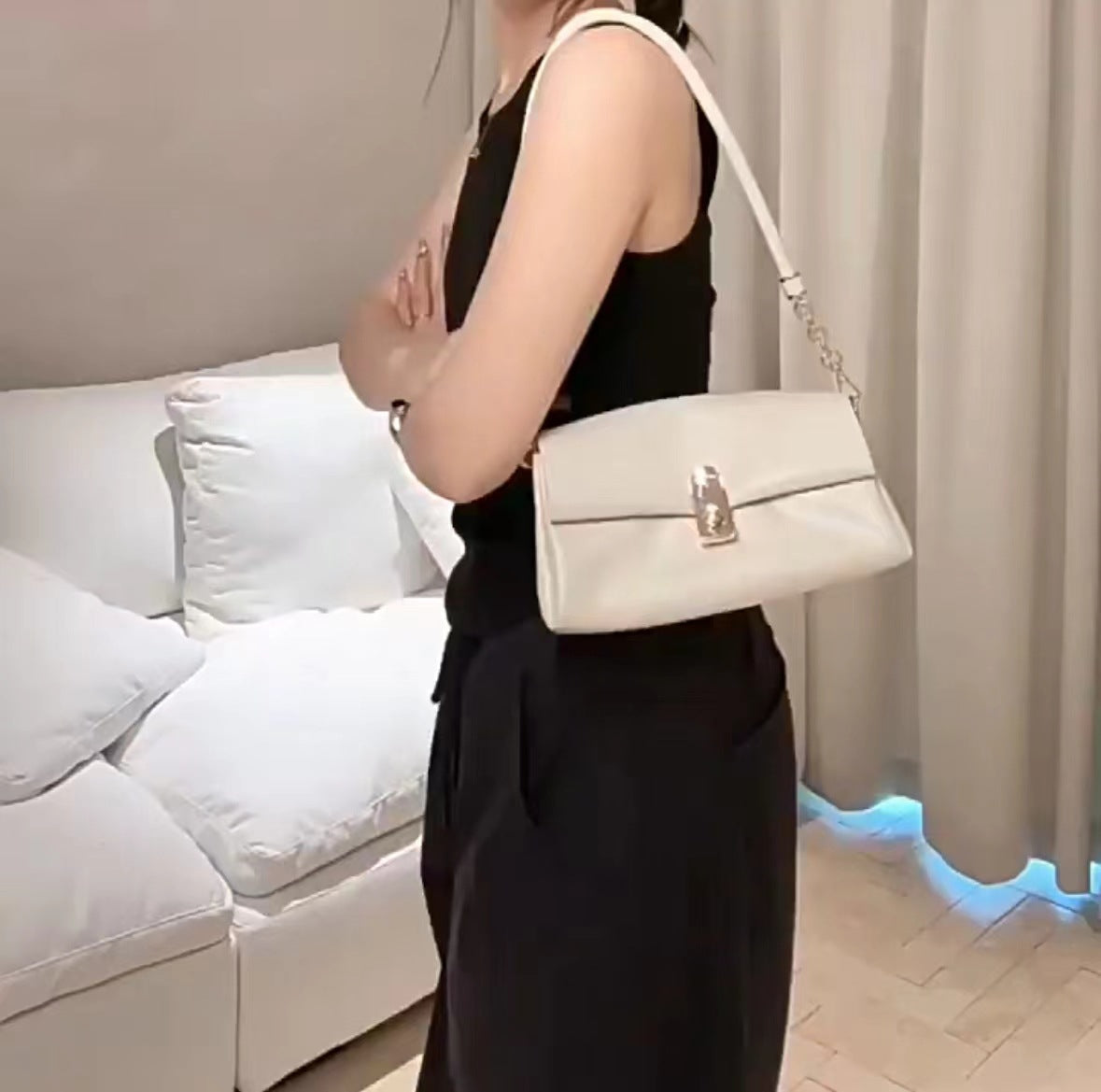 Luna Shoulder Bag