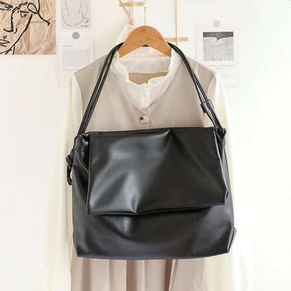 Charlotte Hobo Bag